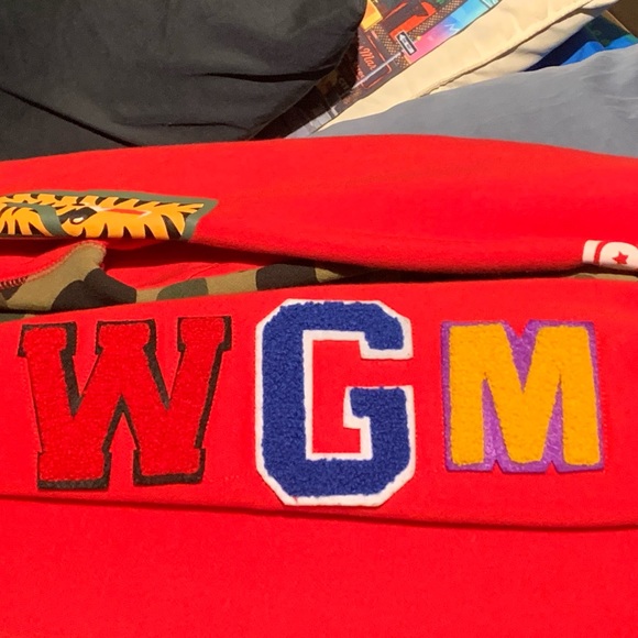 Bape Shark Red & Camo Crewneck | M - Picture 6 of 6